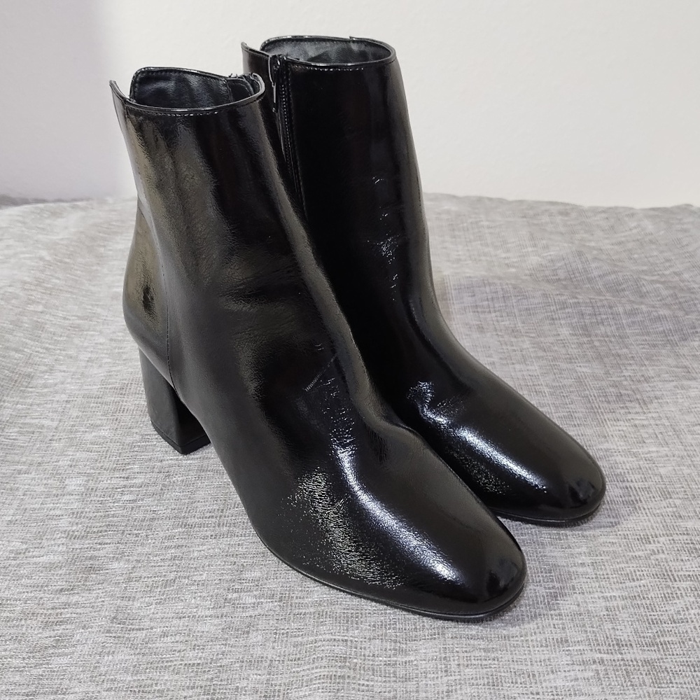 Chinese Laundry Davinna Bootie Size 9.5